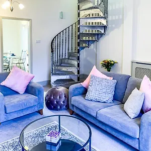 The Vines - Stunning Period With Free Parking , York United Kingdom